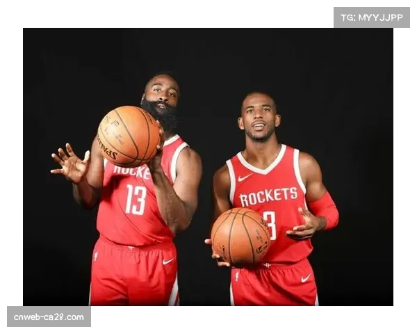 特写：克里斯·保罗职业生涯助攻数升至历史第三后的更衣室时刻